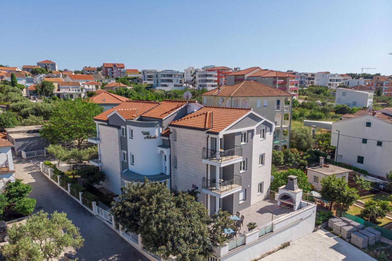 Island Resort Mihaela - Happy Rentals Трогир Екстериор снимка
